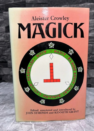 Magick aleister crowley - -,
