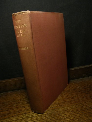 The vampire montague summers - -,